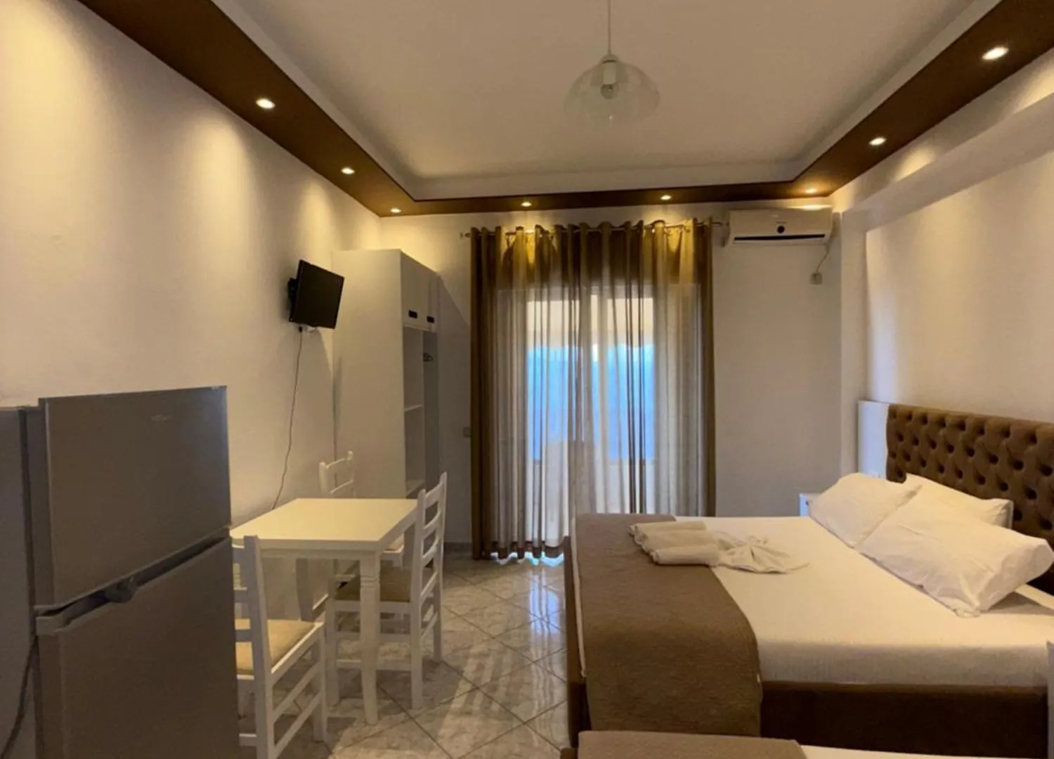 Ylli'S Apartments Sarandë