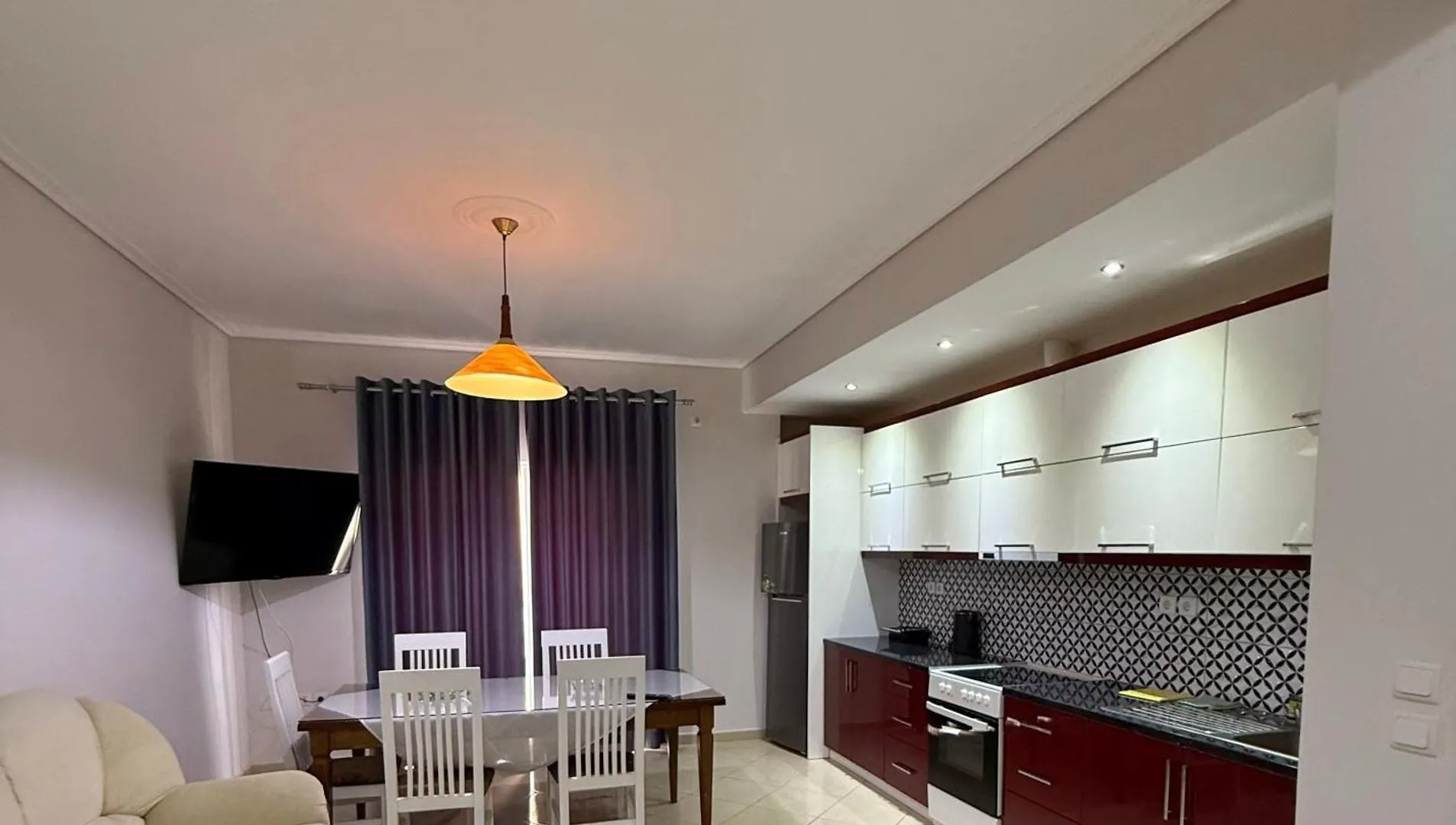 Ylli'S Apartments Sarandë
